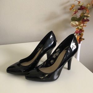 Black fergalicious by fergie heels size 6 1/2